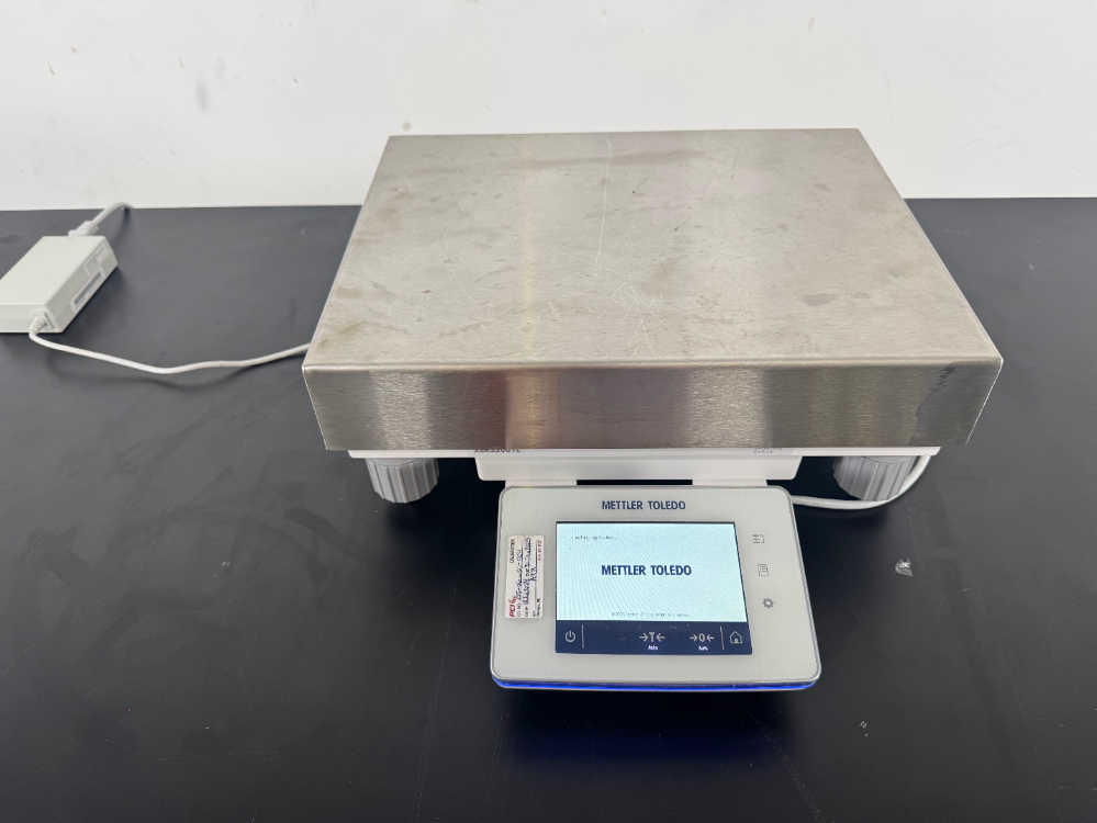 Image of Mettler Toledo XSR3200 Digital Scale